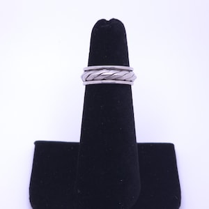 Anillo vintage de plata de ley 925 con banda tallada en forma de chevrón, alianza de boda ancha con textura de cuerda, joyería unisex minimalista de estilo vintage, talla 4.5.