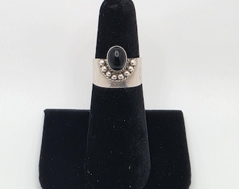 Vintage-Ring im Südwest-Stil aus 925er Sterlingsilber mit schwarzem Onyx und Fächer-Schild-Motiv, Boho-Stil, handgestempelt, Halbmond-Regentropfen-Motiv, Statement-Ring