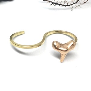 2 Finger Shark tooth ring image 1