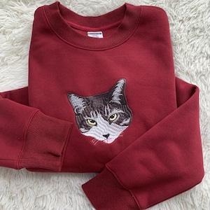 Personalized Dog Embroidered Sweatshirt, Custom Pet Embroidered Sweatshirt from Photo, Pet Portrait Gift, Embroidered Cat Sweatshirt