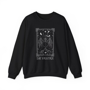 Moletom unissex Bookish The Valkyrie Tarot | Suéter Booktok | Presentes para ela | Amantes de livros | Garotas da academia | Nesta | Outono | Witchy