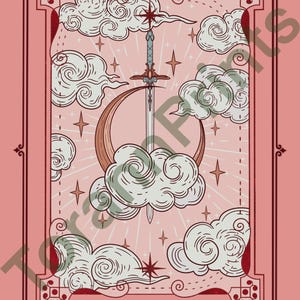 Könnte beinhalten: Eine rosafarbene Tarotkarte mit einem dekorativen Rand. Die Karte zeigt ein Schwert, einen zunehmenden Mond und Wolken vor einem rosafarbenen Hintergrund mit Sternen. Die Karte ist mit "XVIII LA LUNA" beschriftet.