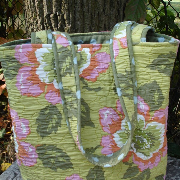 Quilted Tote Bag - Chartruse\/Pink Floral Print