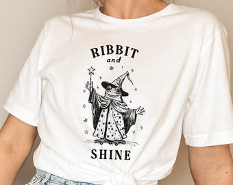 Ribbit and Shine Frog Wizard T-Shirt | Funny Vintage Frog Graphic Tee | Whimsical Magic Animal Shirt | Retro Fantasy Top | Cute Frog Gift