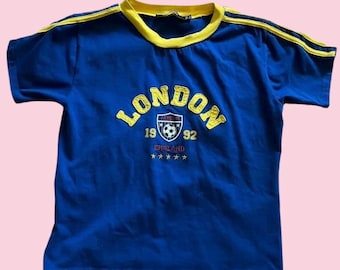 Vintage London Baby tee y2k crop top 90's 2000's England core cropped t-shirt