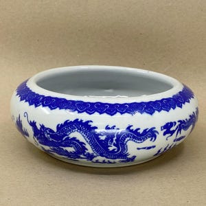Antique Qing Dynasty Chinese Porcelain Bowl Made During the Quianlong Reign