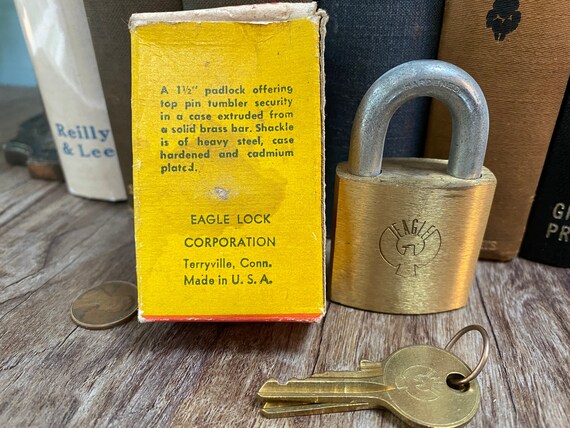 Antique Brass Padlock, Eagle Lock Vintage Brass Lock With Key, Model  04281PS, Small Lock in Working Condition -  Canada