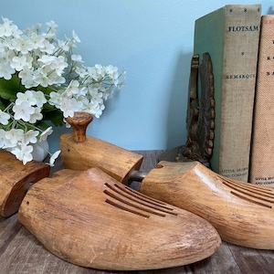 Vintage Wood Shoe Stretchers - Pair of Size 10 Shoe Forms