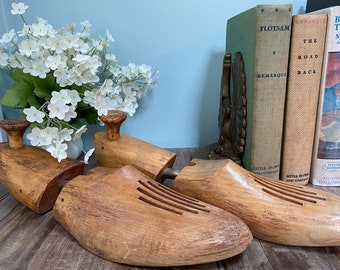 Vintage Wood Shoe Stretchers - Pair of Size 10 Shoe Forms