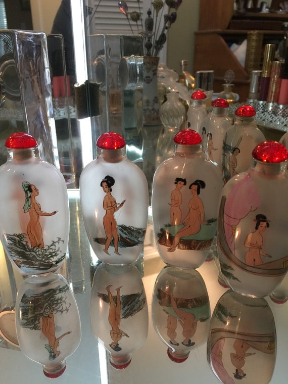 Glass Snuff Bottle Reverse Painted Nude Vintage Snuff Bottle Asian Reverse
