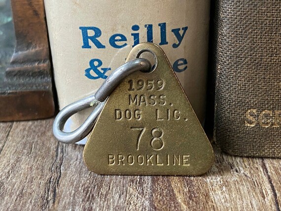 Dog top license tag