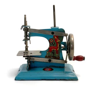 Vintage Mini Sewing Machine by Estrela, Brazilian Display Toy