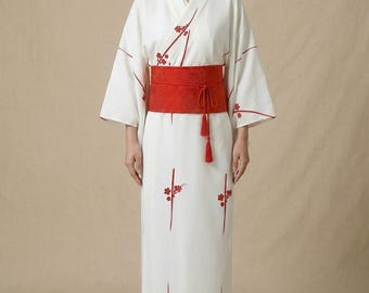 Kimono japonés blanco con cinturón obi rojo, bata yukata floral para mujer, vestido kimono de estilo tradicional, elegante atuendo de cosplay, regalo para ella.