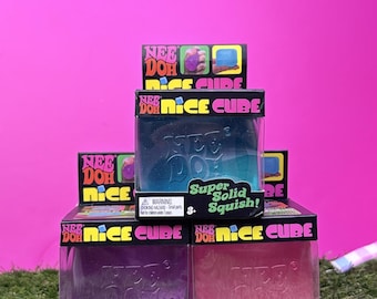 NEEDOH Nice Cube, palla antistress, giocattolo sensoriale morbido e antistress per bambini, ideale come regalo.