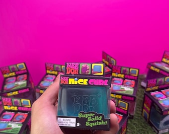 NEEDOH Netter Würfel Viral Squishy NEU In Box