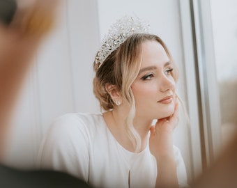 Crystal Wedding Tiara • Silver Crystal Bridal Crown • Floral Crystal Wedding Headpiece • Crystal Bridal Headpiece • Bridal Tiara •