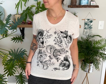 SUPER Fitted XL Fits like Medium - Ladies Heather Oatmeal Tri-blend Crew Tee tee with Wally and Friends Screen Print