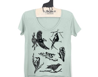 Mediana: camiseta Sea Foam Scoop Festival con estampado de pájaros del patio trasero