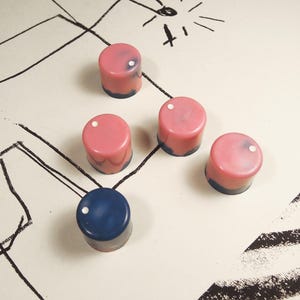 Batch of 5 Knobs for custom electronic DIY project / T18 round Shaft /  Pink and blu color / Eurorack Knobs