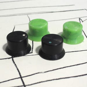 Batch of 4 Knobs for custom electronic DIY project / T18 round Shaft /  Medium size knobs made from recycled plastic / Eurorack Knobs
