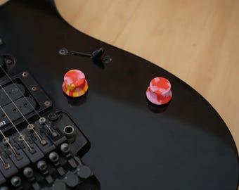 Lote de 2 Perillas para guitarra / Eje redondo T18 / Perillas de tamaño mediano fabricadas en plástico reciclado / Textura única multicolor