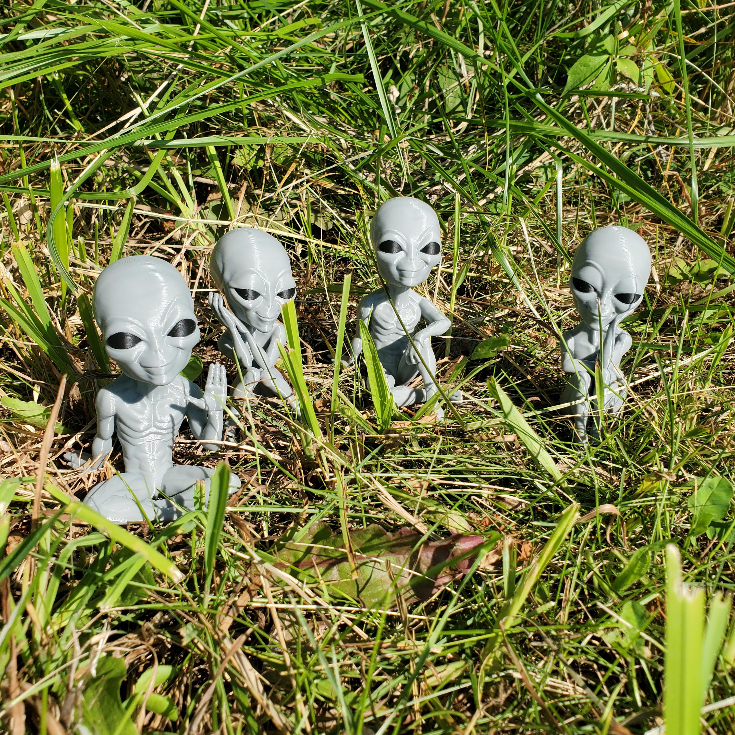 3 Figure Aliene UFO Extraterrestri In Resina, Grigie, Alte 6 Pollici, Artigianali USA