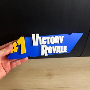 Fortnight Victory Royale Sign