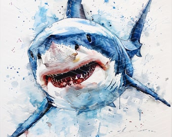 Puede incluir: Pintura acuarela de un gran tiburón blanco con un esquema de color azul y blanco. El tiburón se representa con la boca abierta, mostrando sus afilados dientes. El fondo es azul claro con salpicaduras blancas.