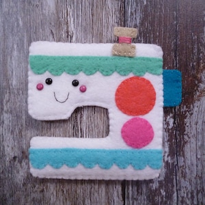 Stitcher DIY Felt Decoration Mini Sewing Kit image 1