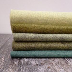 Moss - Heathered Felt Pack : 5 colours,  9" squares, mini rolls or half yards