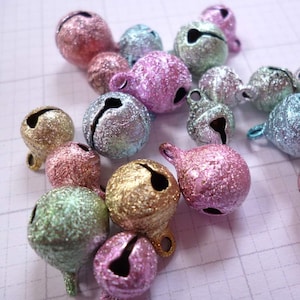glitzernde Pastell Glöckchen