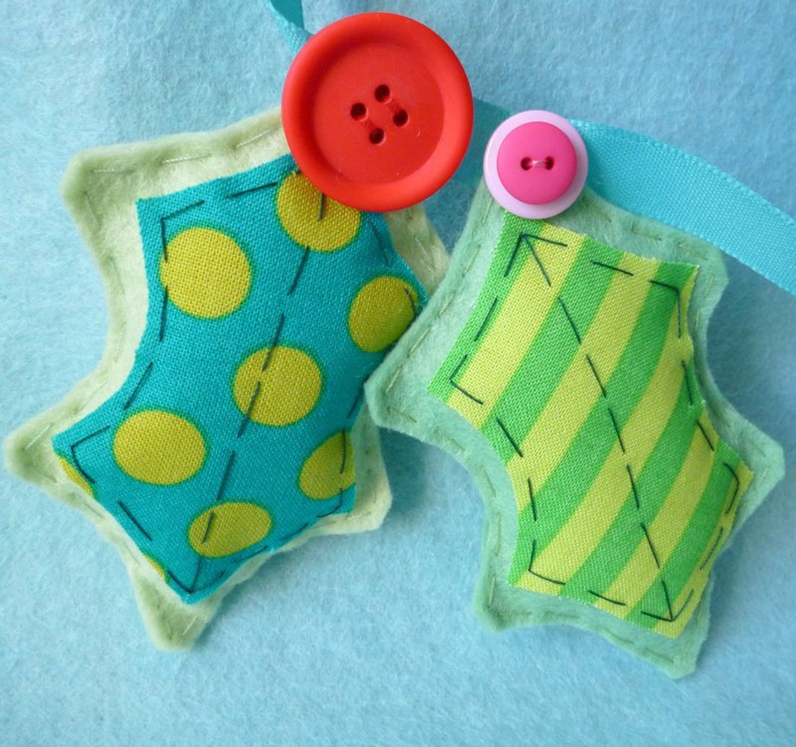 Felt & Fabric Holly Garland Large Kit Felt Sewing Kit Etsy