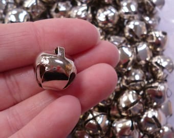 pack of 10   silver jingle bell 15mm