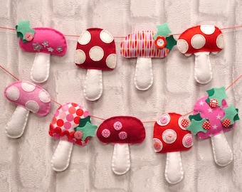 Christmas Garland Sewing Kit - Toadstools