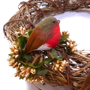 Feathered Robin on Wire: Wreath Making Supply