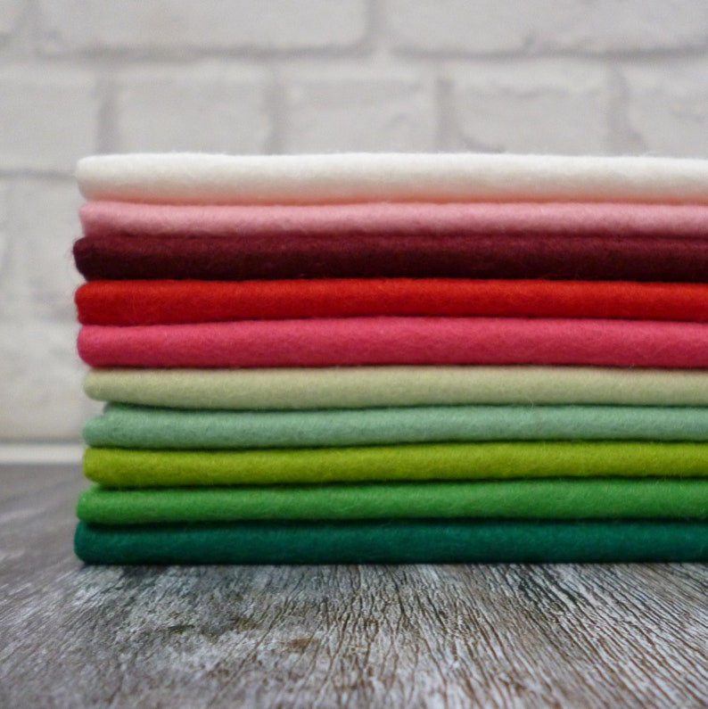 HOLLY & BERRIES 10 piece felt pack Premium Wool Blend Felt image 1