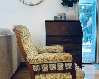 Oak Vintage Paisley Chair