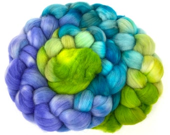 Chrysalis MG - 4 oz hand painted wool combed top, roving, spinning fiber, handspinning, felting, mirrored gradient