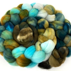 Tide Pool MG - 4 oz hand painted wool combed top, roving, spinning fiber, handspinning, felting, nuno, weaving wool