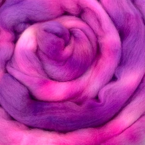 Ultra Pink - 2 oz repeatable semisolid wool top, Polwarth, Merino, Targhee, BFL, Falkland, felting, spinning, weaving