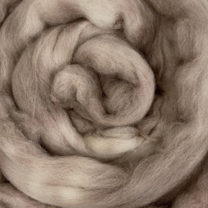 Mouse - 2 oz repeatable semisolid wool top, Polwarth, Merino, Targhee, BFL, Falkland, felting, spinning, weaving
