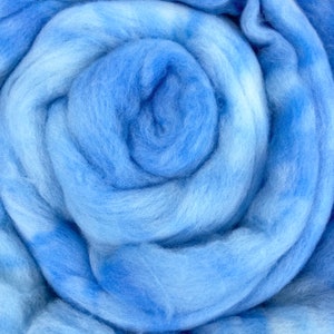 Maya Blue - 2 oz repeatable semisolid wool top, Polwarth, Merino, Targhee, BFL, Falkland, felting, spinning, weaving