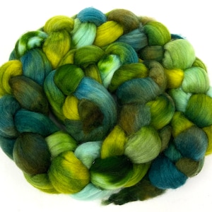 Emerald Isle SC - 4 oz hand painted wool combed top, roving, spinning fiber, handspinning, nuno felting, teal, grass green, mint, weaving