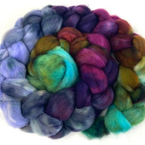 Arabesque MG - 4 oz hand dyed wool combed top, roving, spinning fiber, handspinning, mirrored gradient