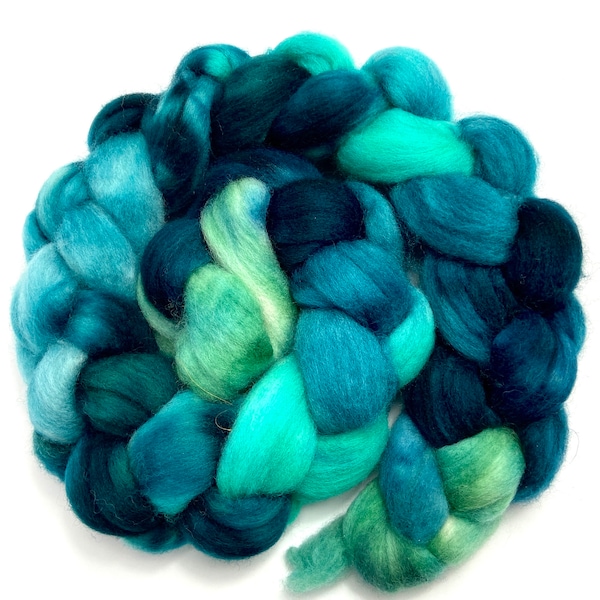 Dioptase MG - 4 oz hand dyed wool combed top, mirrored gradient, roving, spinning fiber, handspinning, felting