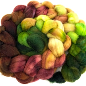 Arboreal MG - 4 oz hand painted wool combed top, roving, spinning fiber, handspinning, felting, mirrored gradient