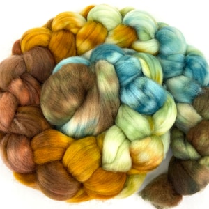 Prairie MG - 4 oz hand dyed wool combed top, mirrored gradient, roving, spinning fiber, handspinning, felting