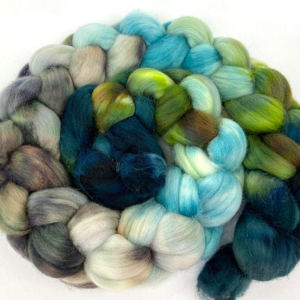 Cool River MG - Lana peinada de 4 oz teñida a mano, degradado reflejado, mecha, fibra de hilado, hilado a mano, fieltrado
