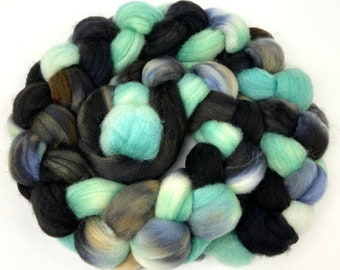 Mint Twist - 4 oz Falkland Merino wool combed top, roving, spinning fiber, handspinning, felting, weaving