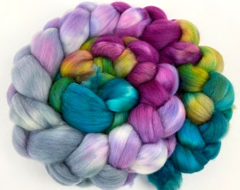 Melody MG - 4 oz hand painted wool combed top, roving, spinning fiber, handspinning, felting, mirrored gradient